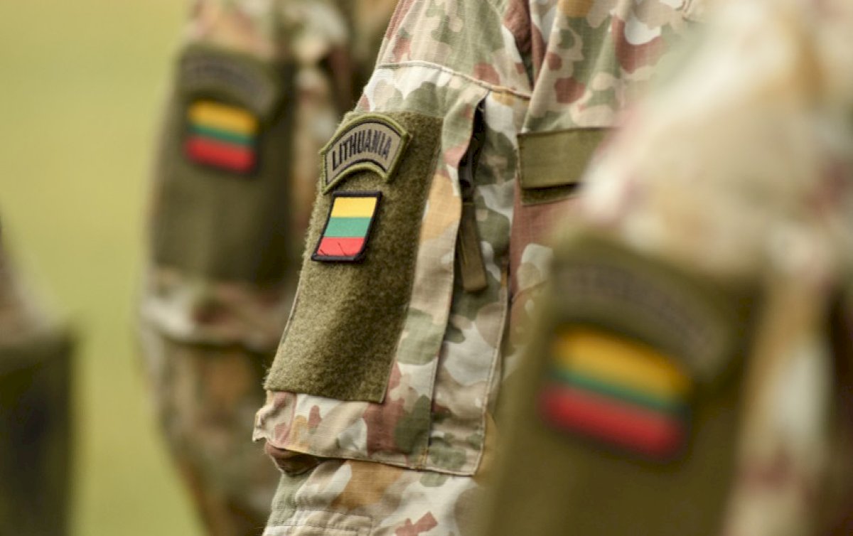 Vyriausybė papildomai skyrė beveik 190 mln. eurų svarbios ginkluotės įsigijimui