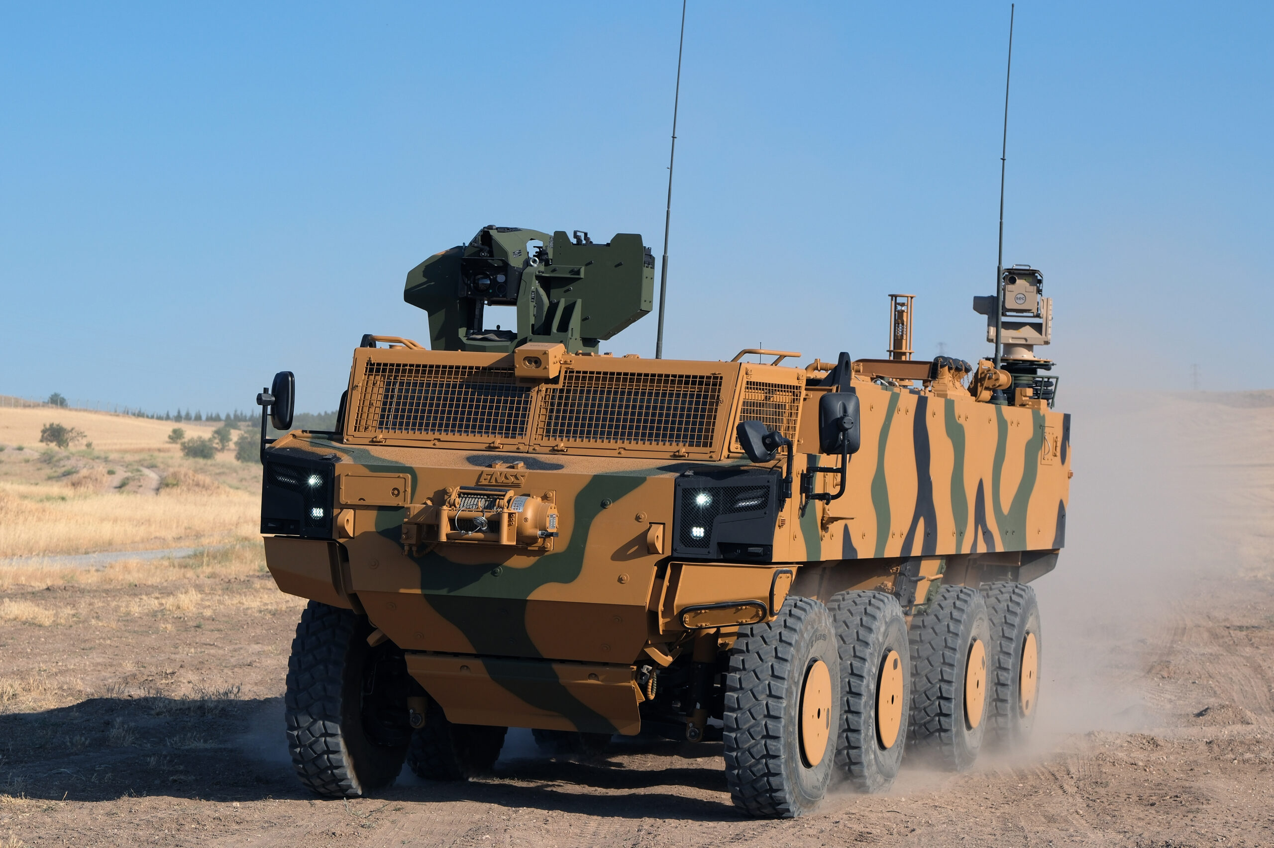 IDEF 2025: FNSS debiutuoja „Pars Scout“ 8 × 8 CBRN žvalgybos transporto priemonės