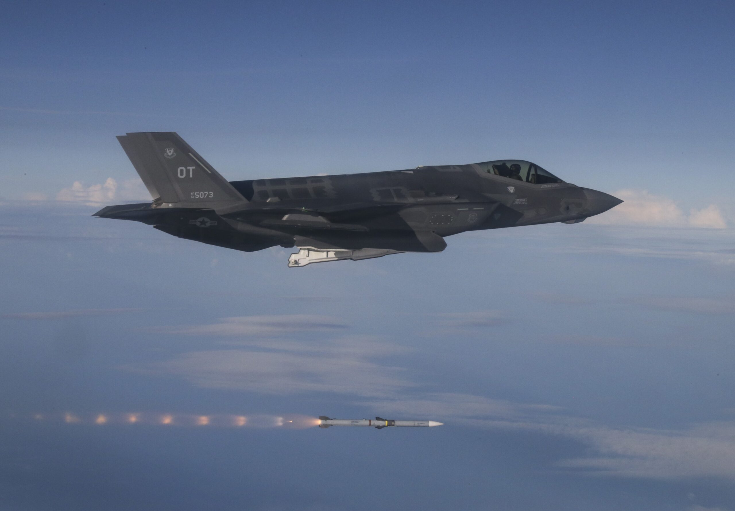 JAV valstijos departamentas patvirtina „Amraam FMS“ Vokietijos F-35s