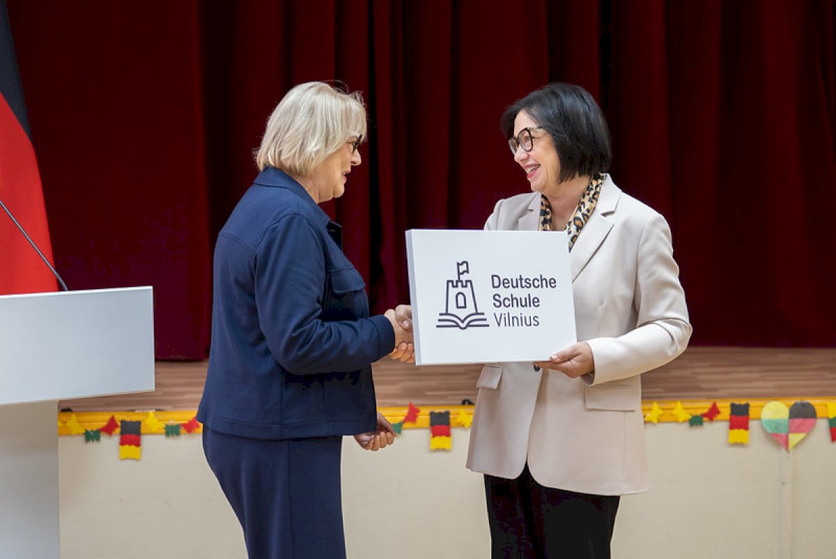 Vilniuje iškilmingai atidaryta mokykla vokiečių karių vaikams