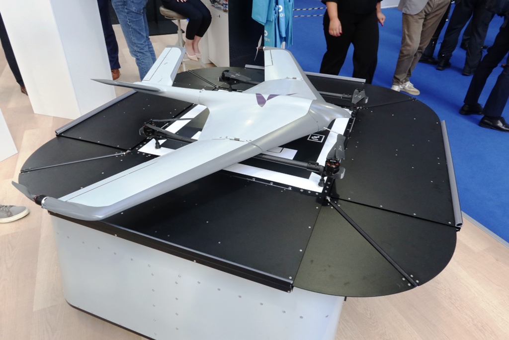 „Seafuture 2025“ – „Pathfinder + Starling Hub“, fiksuotas sparno UAS dėžutėje, kurią Europoje pasiūlė „Starling“ ir „Cyberdife“