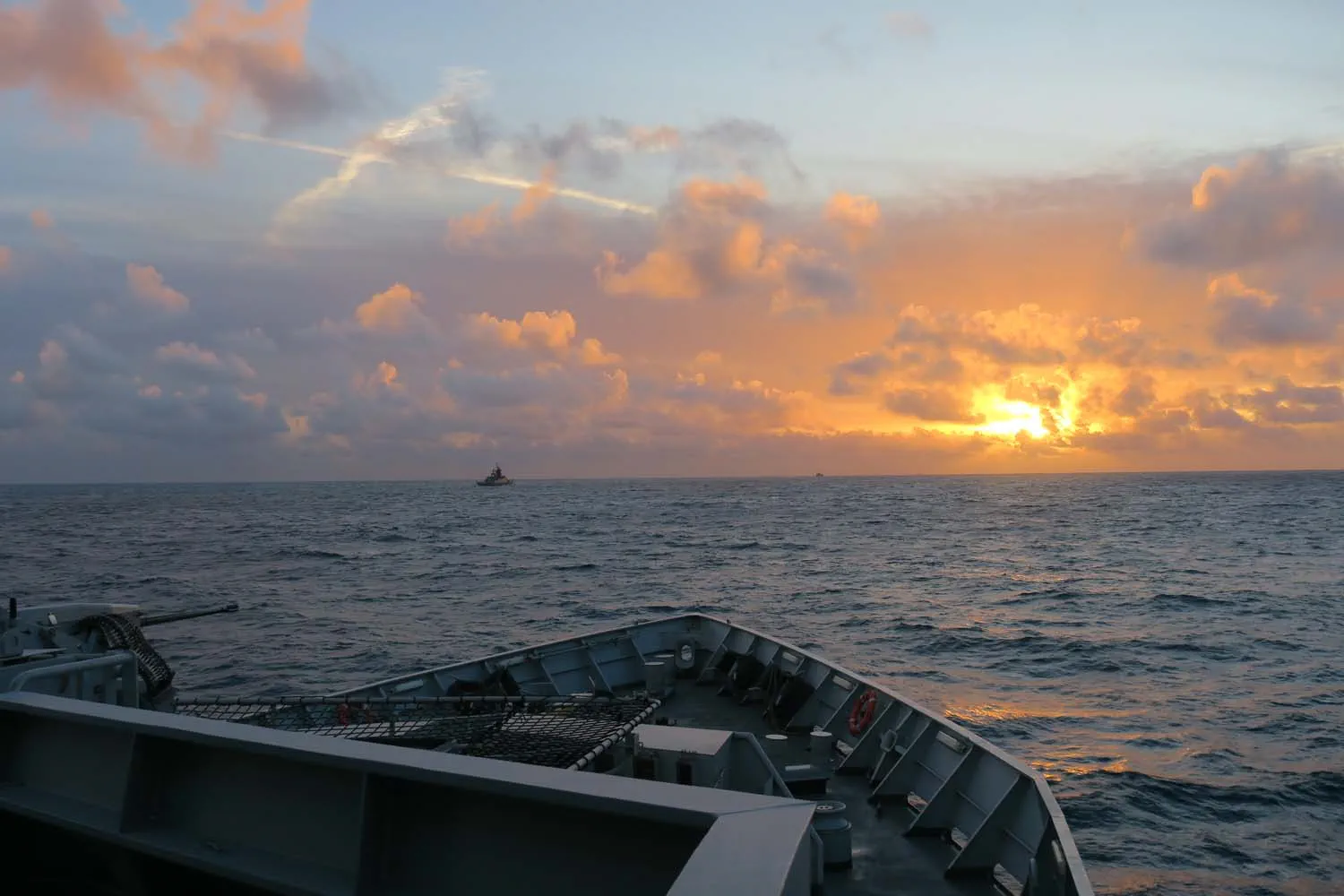 Britų pajėgos reaguoja į padidėjusį Rusijos karinio jūrų laivyno aktyvumą JK vandenyse