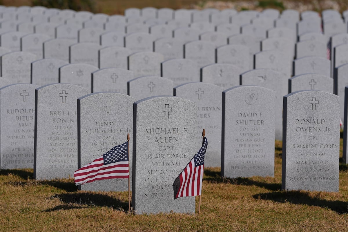 Dėl vyriausybės uždarymo kai kurie veteranų dienos renginiai buvo atšaukti