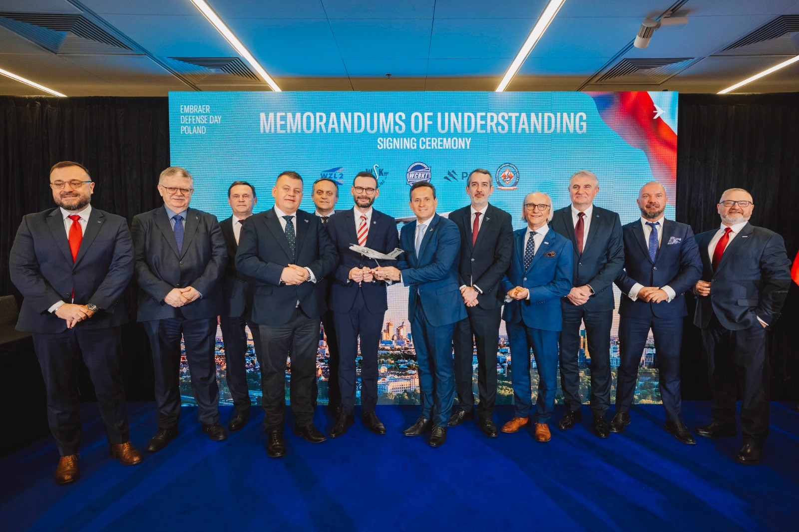 „Embraer“ stiprina savo KC-390 aikštę Lenkijoje, Varšuvoje pasirašydama penkis SM