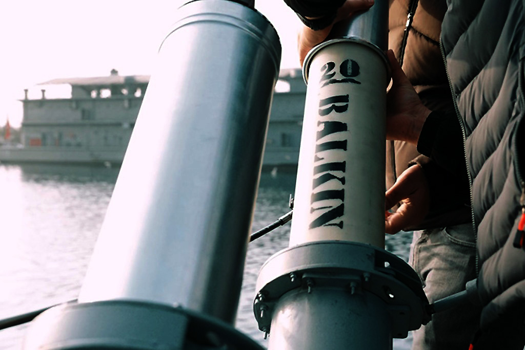 Po sėkmingų bandomųjų šaudymų MKE pristato 130 mm pelų atsakomosios priemonės „Balkin“.