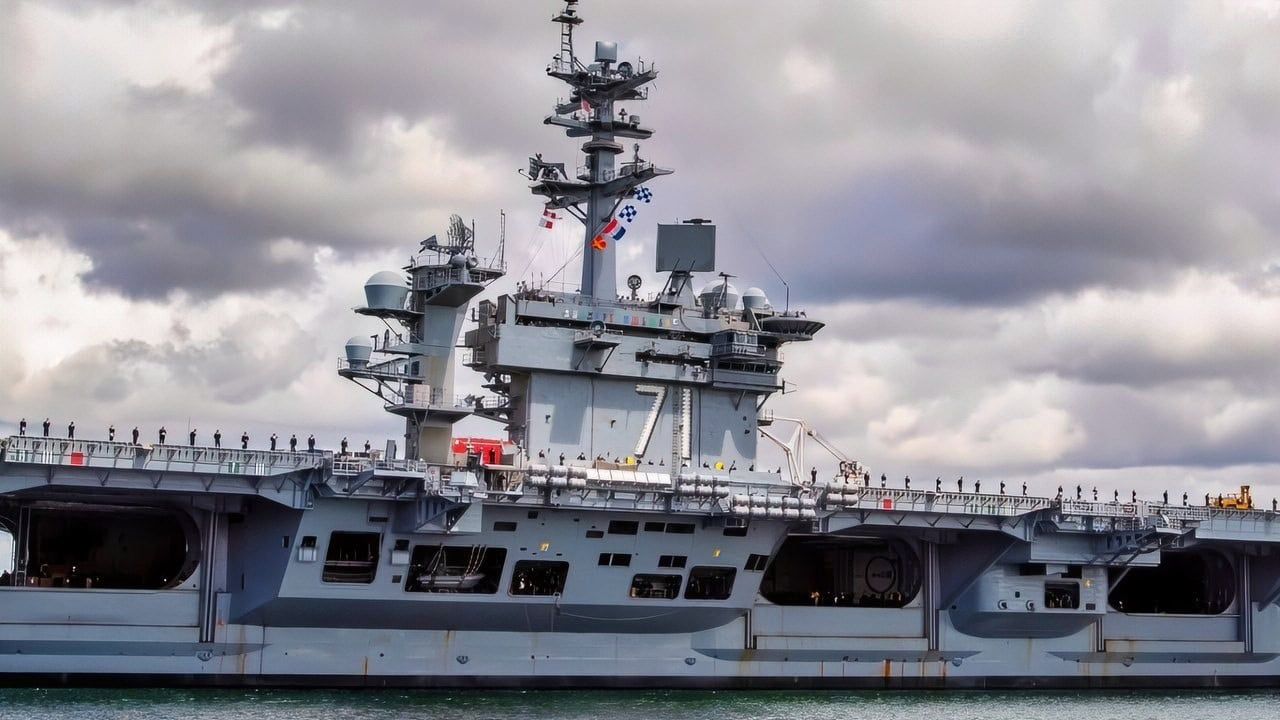 Iranas yra apsėstas JAV karinio jūrų laivyno branduolinio supervežėjo „nuskandinimu“.