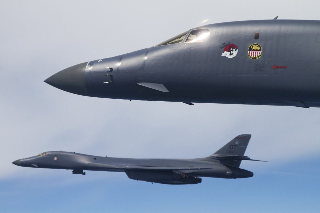 JAV oro pajėgų bombonešis B-1B „Lancer“ sumuštas iki ribos