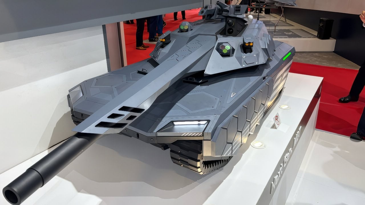 Naujasis K3 bakas veikia vandeniliu ir atrodo kaip slaptas bombonešis B-21 Raider dėl priežasties