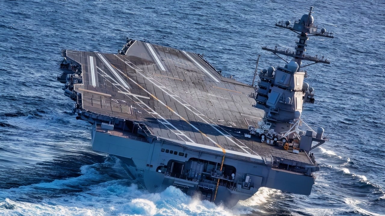 Lėktuvnešis dar nemirė