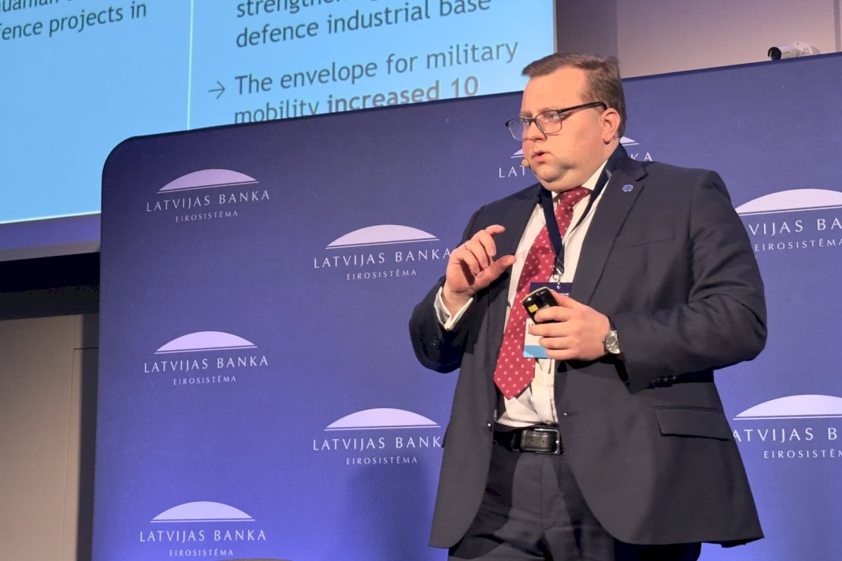 Rygoje Lietuva pristatė daugiasluoksnį gynybos finansavimo modelį: nuo 5,38 proc. BVP iki gynybos obligacijų kiekvienam