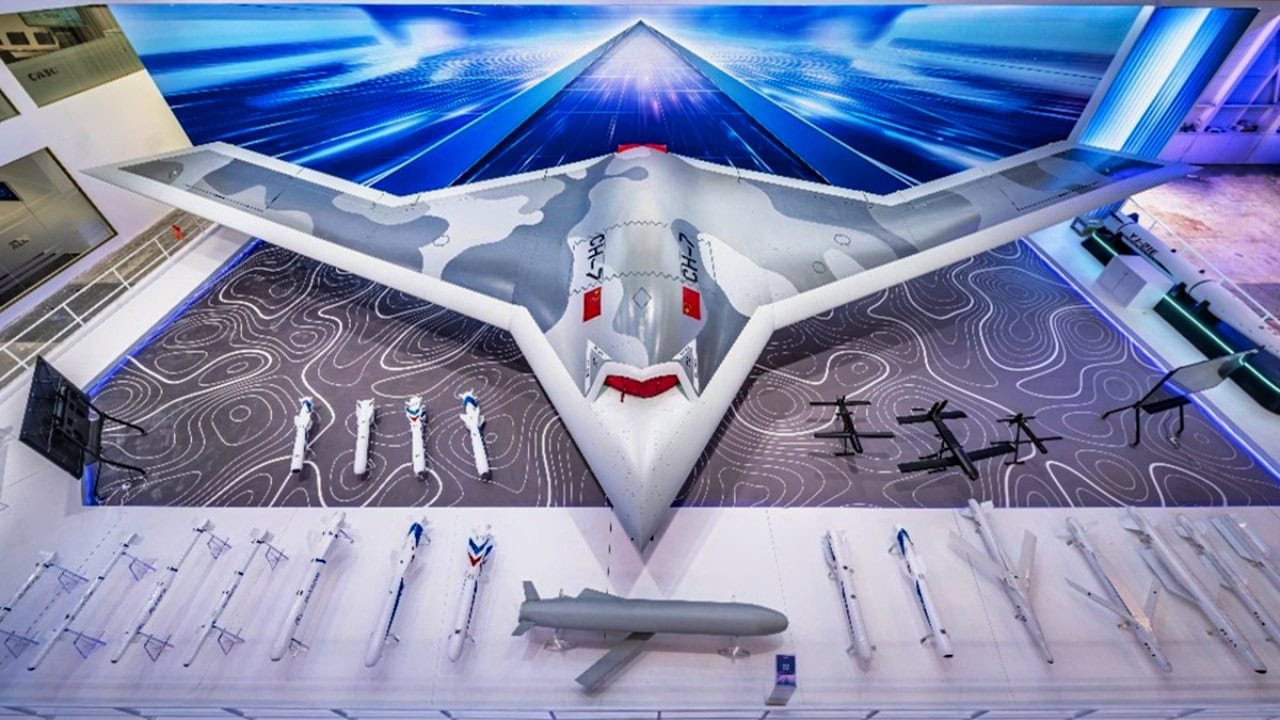 „Raskite mus, jei gali“: naujas Kinijos slaptas dronas CH-7 turi žinią JAV kariuomenei